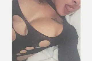 Pink tOes💋💋TIGHT LITTLE H❤LE💋💋... - Image 1